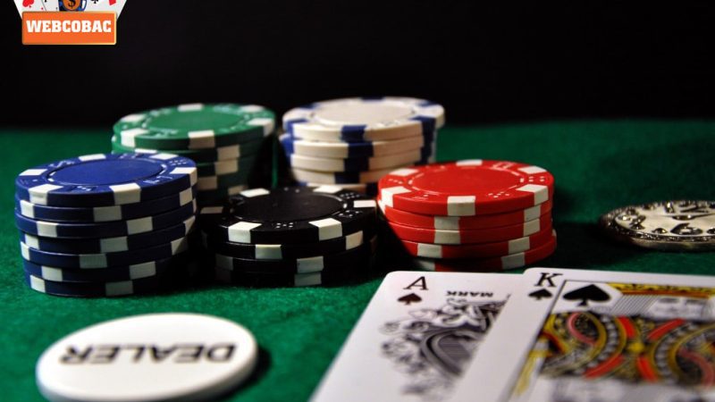 Khám Phá Ngọn Gốc của Baccarat và Chiến Thuật Martingale